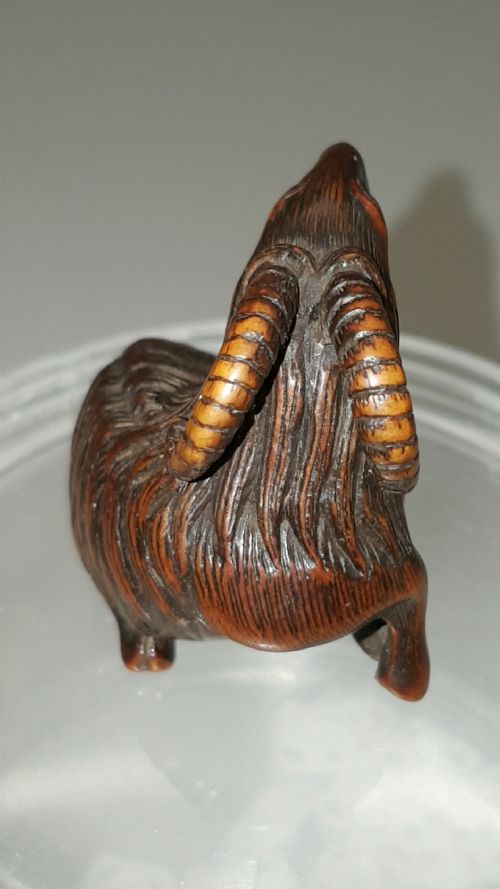 JAPANESE EDO EARLY 19THC BOXWOOD NETSUKE OF A GOAT SIGNED KOKEI - ADDITIONAL PHOTO 2