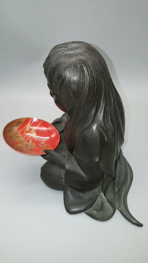 JAPANESE MEIJI 19THC BRONZE OKIMONO OF A SHOJO BY RYOMIN - ADDITIONAL PHOTO 4