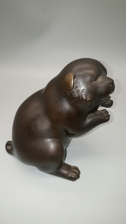 CHARMING JAPANESE MEIJI 19THC BRONZE OF PUPPY BALL SIGNED HOZAN YOSHIYAMA - ADDITIONAL PHOTO 7