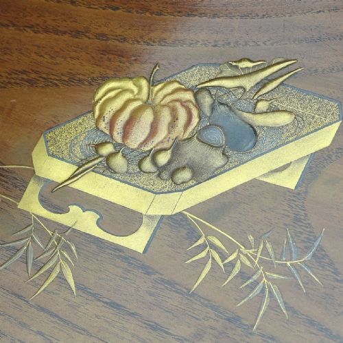 RARE JAPANESE MEIJI OR TAISHO EARLY 20THC SET OF FIVE LACQUERED KEYAKI ZELKOVA TREE WOOD ROUNDED SQUARE TRAYS - ADDITIONAL PHOTO 6