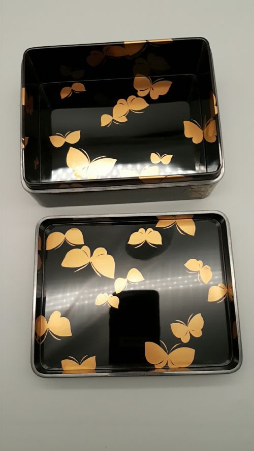 SUPERB JAPANESE MEIJI EARLY 20THC BLACK GOLD LACQUER BOX WITH MATCHING TRAY - ADDITIONAL PHOTO 5