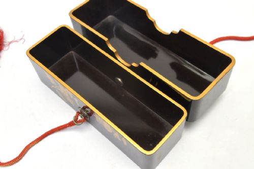ATTRACTIVE JAPANESE MEIJI LATE 19THC BLACKGOLD LACQUER ROUNDED RECTANGULAR LETTER BOX FUBAKO - ADDITIONAL PHOTO 5