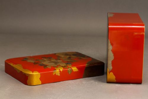 EXCELLENT JAPANESE MEIJITAISHO EARLY 20THC RED VERMILLION LACQUER DOCUMENTSTATIONERY BOX BUNKO - ADDITIONAL PHOTO 2