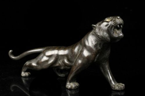 superb japanese meiji late 19thc bronze tiger by genryusai seitani - CATEGORY: ANTIQUE METAL - DATED 19TH CENTURY