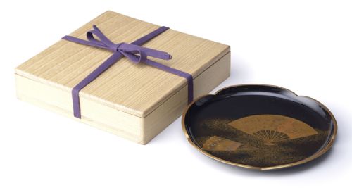 STRIKING JAPANESE EDOMEIJI MID TO LATE 19THC GOLD LACQUER CIRCULAR TRAY - ADDITIONAL PHOTO 7