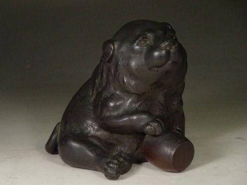 CHARMING JAPANESE MEIJI LATE 19THC BRONZE PUPPY PLAYING WITH TOY BY TOKUMITZU - ADDITIONAL PHOTO 2
