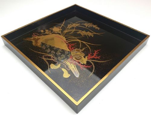 MAJESTIC JAPANESE MEIJI OR TAISHO EARLY 20THC PAIR OF BEAUTIFUL BLACK GOLD LACQUER NESTED TRAYS - ADDITIONAL PHOTO 3