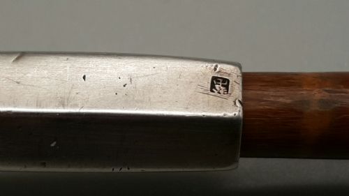 SUPERB JAPANESE MEIJI 19THC BAMBOO LACQUER PIPECASE KISERUZUTSU WITH GRASSHOPPER ON FOLIAGE AND A SILVER PIPE KISERU - ADDITIONAL PHOTO 10