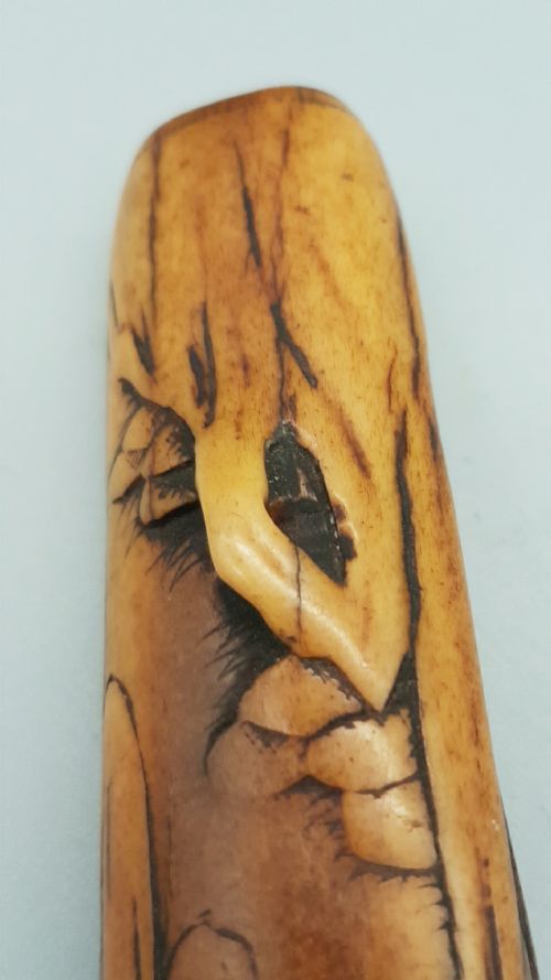 TWO NICE JAPANESE MEIJI 19THC STAG ANTLER PIPECASES KISERUZUTSU CARVED IN RELIEF - ADDITIONAL PHOTO 3