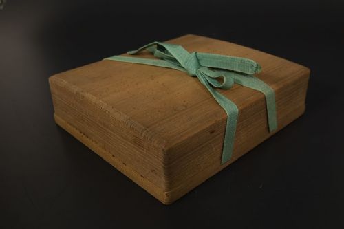 STRIKING JAPANESE MEIJITAISHO EARLY 20THC LACQUER WRITING BOX SUZURIBAKO WITH ROOSTER DRUM DECORATION - ADDITIONAL PHOTO 6