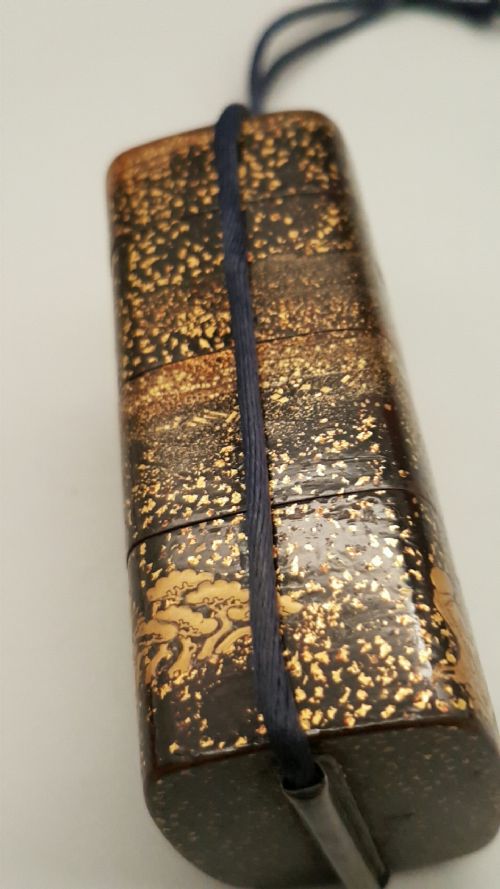 UNUSUAL JAPANESE MEIJI LATE 19THC GOLD BLACK LACQUER INRO DEPICTING MOUNT FUJI - ADDITIONAL PHOTO 3
