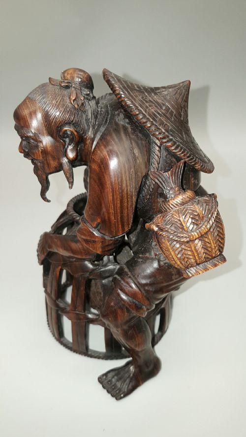 SUPERB CHINESE ANTIQUE LATE 19THC IRON WOOD CARVING OF A FISHERMAN - ADDITIONAL PHOTO 1