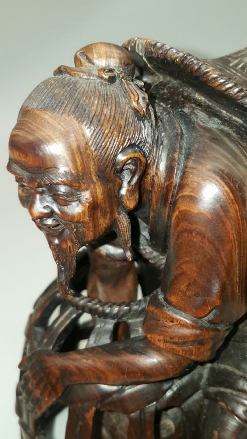 SUPERB CHINESE ANTIQUE LATE 19THC IRON WOOD CARVING OF A FISHERMAN - ADDITIONAL PHOTO 7