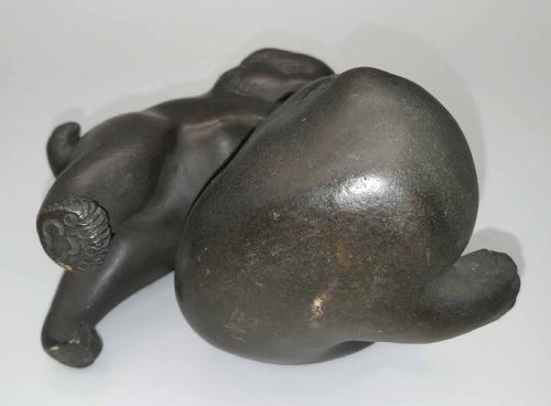DELIGHTFUL SMALL JAPANESE MEIJITAISHO EARLY 20THC BRONZE OF TWO PLAYING PUPPIES SIGNED AKIMITSU - ADDITIONAL PHOTO 7