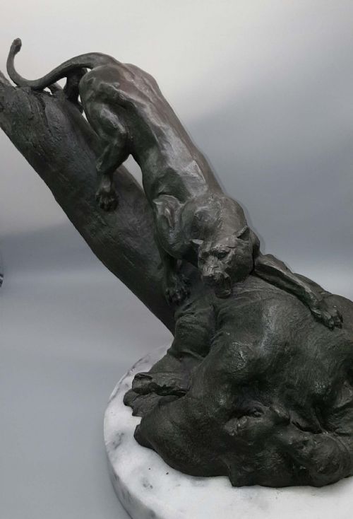 MAGNIFICENT VINTAGE LARGE FRENCH BRONZE OF A PANTHER CLIMBING A TREE - ADDITIONAL PHOTO 9