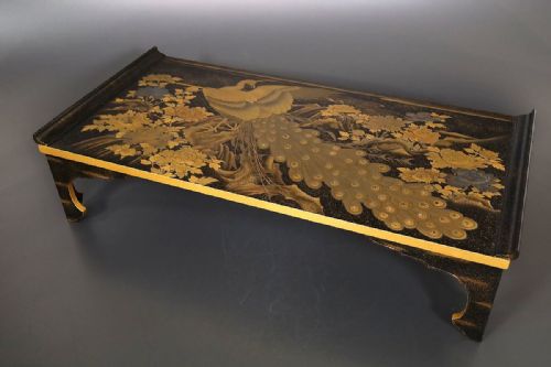 Superb Japanese Meiji (Late 19thc) Black and Gold-lacquer Writing Table (Bundai)