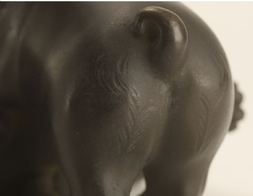 CHARMING JAPANESE MEIJITAISHO BRONZE OF TWO PUPPIES PLAYING SIGNED - ADDITIONAL PHOTO 4