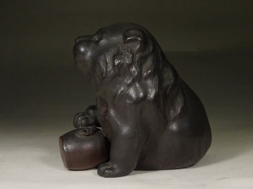 CHARMING JAPANESE MEIJI LATE19THEARLY 20THC BRONZE PUPPY WITH A DRUM TOKUMITSU - ADDITIONAL PHOTO 2