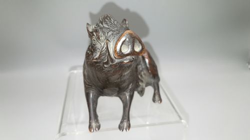 CHARMING SMALL JAPANESE MEIJI LATE 19THC BRONZE BOAR SIGNED SEIYASU - ADDITIONAL PHOTO 2