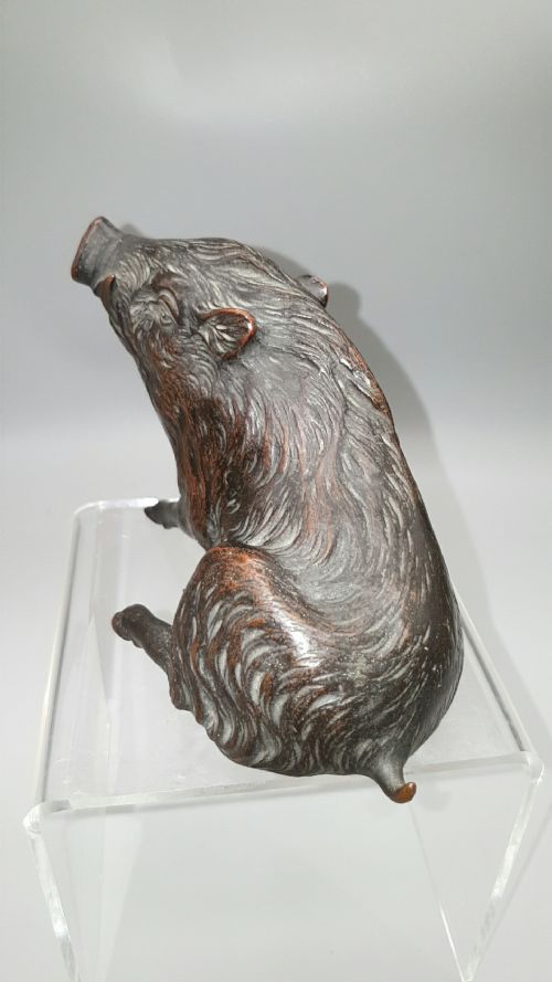 CHARMING SMALL JAPANESE MEIJI LATE 19THC BRONZE BOAR SIGNED SEIYASU - ADDITIONAL PHOTO 4
