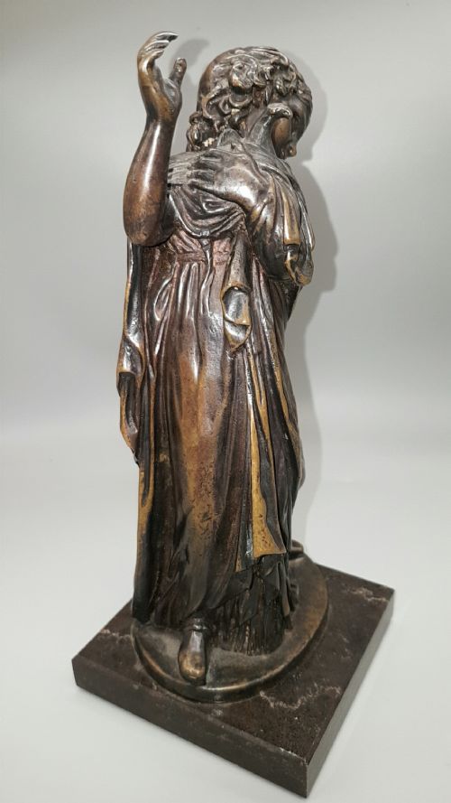 CLASSIC 19THC ITALIAN BRONZE OF A GIRL HOLDING A DOVE A MESSINA ROME - ADDITIONAL PHOTO 1