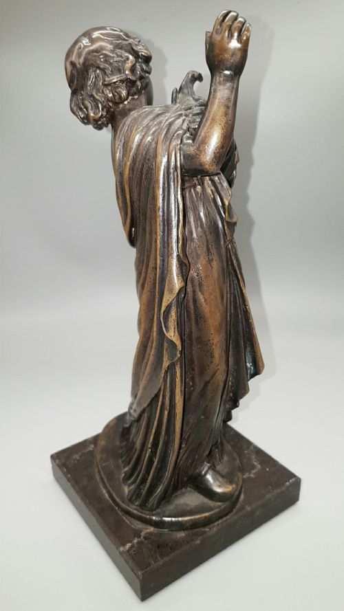CLASSIC 19THC ITALIAN BRONZE OF A GIRL HOLDING A DOVE A MESSINA ROME - ADDITIONAL PHOTO 2