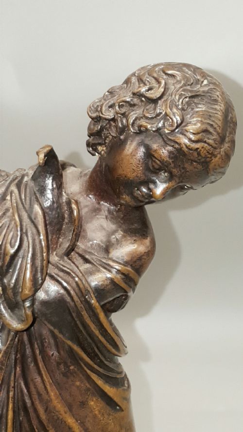 CLASSIC 19THC ITALIAN BRONZE OF A GIRL HOLDING A DOVE A MESSINA ROME - ADDITIONAL PHOTO 7
