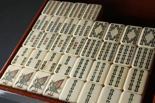 ANTIQUE CHINESE MAHJONG SET IN ORIGINAL FITTED BRASSBOUND BOX - ADDITIONAL PHOTO 3