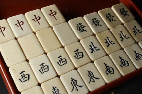 ANTIQUE CHINESE MAHJONG SET IN ORIGINAL FITTED BRASSBOUND BOX - ADDITIONAL PHOTO 5