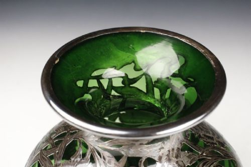 STUNNING AMERICAN ART NOUVEAU EARLY 20THC SILVERENCASED GREEN GLASS VASE ALVIN CORP - ADDITIONAL PHOTO 3