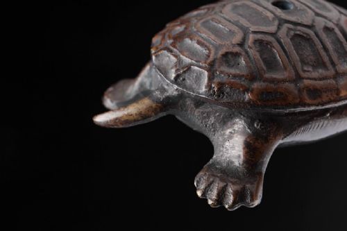 JAPANESE MEIJITAISHO EARLY 20THC BRONZE TURTLE WATER DROPPER - ADDITIONAL PHOTO 3
