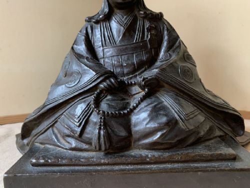 FINE JAPANESE MEIJI EARLY 20THC BRONZE OKIMONO OF PRINCE SHOTOKU - ADDITIONAL PHOTO 4
