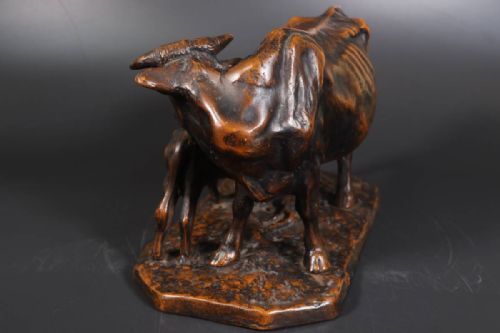 SPLENDID JAPANESE ANTIQUE 19THC BRONZE COW AND CALF - ADDITIONAL PHOTO 3