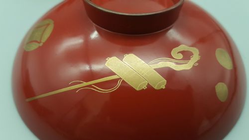 BEAUTIFUL JAPANESE MEIJI LACQUER SAKE TABLE FOUR LACQUER SAKE CUPS - ADDITIONAL PHOTO 10