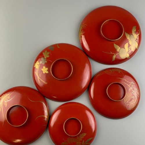BEAUTIFUL JAPANESE MEIJITAISHO EARLY 20THC SET OF 5 LARGE VERMILLION LACQUER BOWLS - ADDITIONAL PHOTO 1