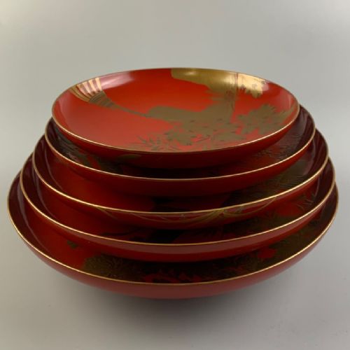 BEAUTIFUL JAPANESE MEIJITAISHO EARLY 20THC SET OF 5 LARGE VERMILLION LACQUER BOWLS - ADDITIONAL PHOTO 9