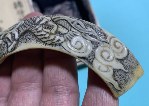 RARE JAPANESE TAISHO OR EARLY SHOWA PERIOD EARLY 20THC IWAMI BOARS TUSK DRAGON NETSUKE - ADDITIONAL PHOTO 3