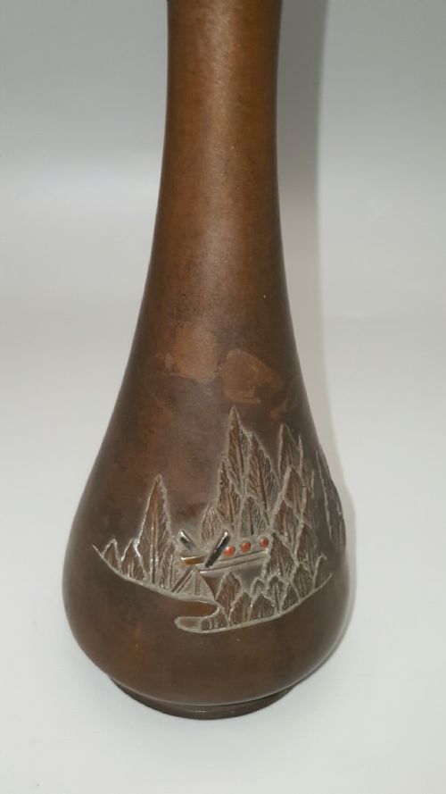 BEAUTIFUL JAPANESE MEIJI EARLY 20THC SMALL BRONZE VASE W SILVER INLAY FOREST SHRINE - ADDITIONAL PHOTO 1