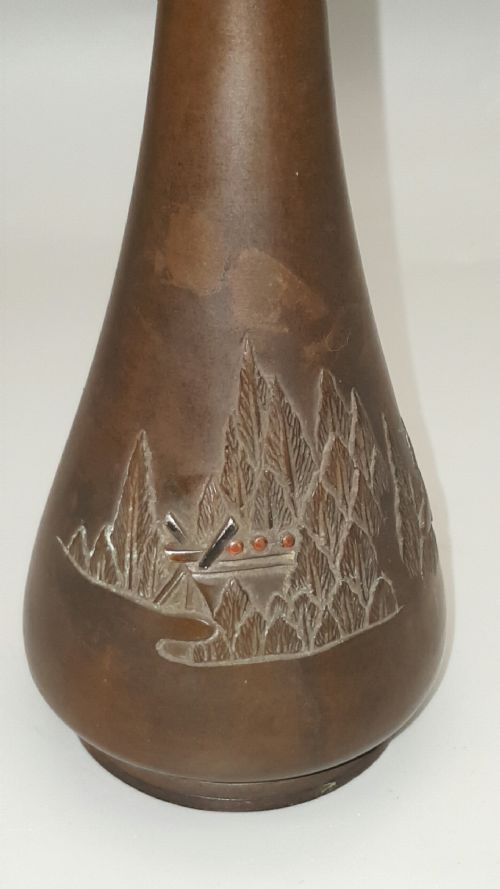 BEAUTIFUL JAPANESE MEIJI EARLY 20THC SMALL BRONZE VASE W SILVER INLAY FOREST SHRINE - ADDITIONAL PHOTO 2