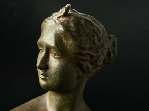 FRENCH ANTIQUE LATE 19THC CLASSIC LARGE BRONZE OF YOUNG DIANA THE HUNTRESS - ADDITIONAL PHOTO 1