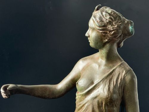 FRENCH ANTIQUE LATE 19THC CLASSIC LARGE BRONZE OF YOUNG DIANA THE HUNTRESS - ADDITIONAL PHOTO 3