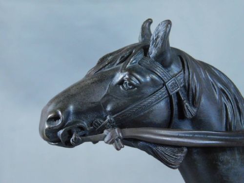 SUPERB JAPANESE MEIJI LATE 19THC BRONZE OKIMONO OF THE SHOGUNS HORSE MARUKI COMPANY - ADDITIONAL PHOTO 3
