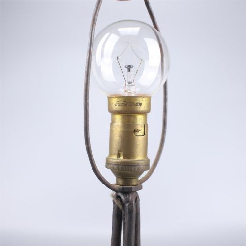 ATTRACTIVE FRENCH ART DECO 1930S WROUGHT IRON TABLE LAMP DAUM SHADE - ADDITIONAL PHOTO 3