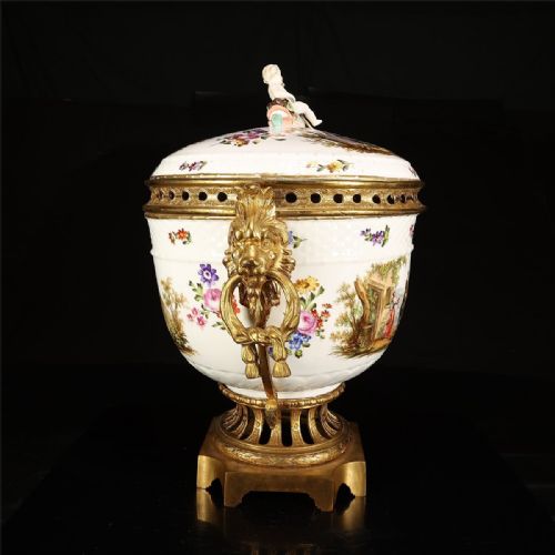 MAGNIFICENT ANTIQUE 19THC LARGE PORCELAINGILT BRONZE POTPOURRI AFTER MEISSEN - ADDITIONAL PHOTO 2