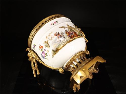 MAGNIFICENT ANTIQUE 19THC LARGE PORCELAINGILT BRONZE POTPOURRI AFTER MEISSEN - ADDITIONAL PHOTO 7