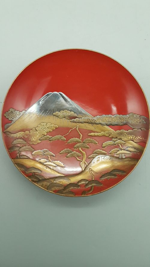 STUNNING JAPANESE MEIJI EARLY 20THC SET OF 3 HATSUYUME LACQUER SAKE CUPS - ADDITIONAL PHOTO 2
