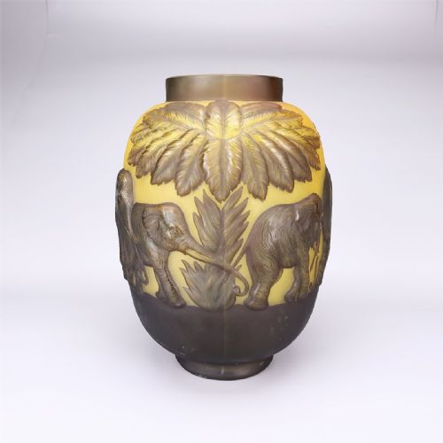 STRIKING FRENCH ANTIQUE EARLY 20THC CAMEO VASE ELEPHANT PROCESSION' AFTER EMILE GALLE - ADDITIONAL PHOTO 6
