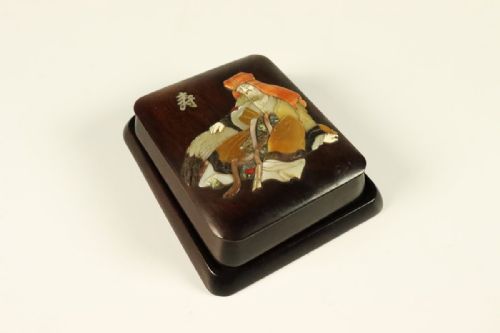 rare japanese antique meiji late 19thc shibayama inlaid wooden box - CATEGORY: ANTIQUE BOXES - DATED 19TH CENTURY