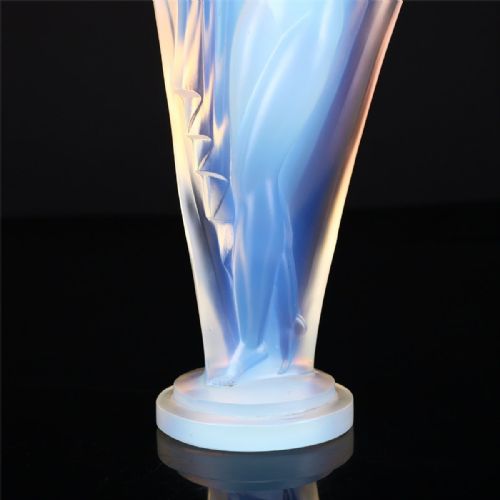 EXQUISITE FRENCH ART DECO CA 1932 ETLING NUE AU BRAS TENDU OPALESCENT GLASS FIGURINE LUCILLE SEVIN - ADDITIONAL PHOTO 7