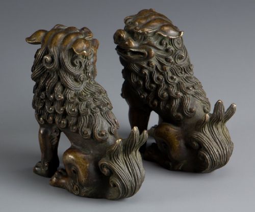 RARE JAPANESE ANTIQUE LATE 19THC PAIR OF SMALL BRONZE GUARDIAN LIONS - ADDITIONAL PHOTO 3
